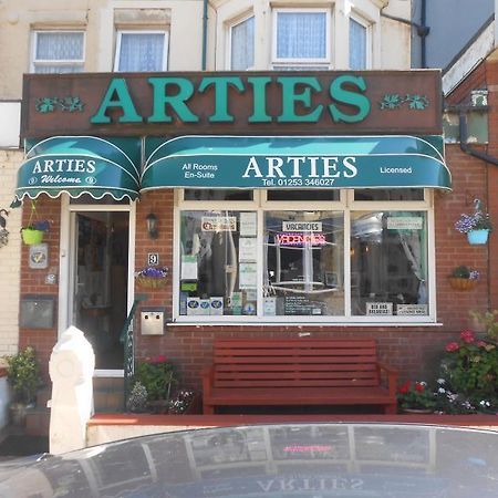 Arties Hotel Blackpool Eksteriør billede